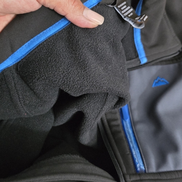 Snozu Men's Performance Jacket in Black with Blue Trim - Picture 9 of 12